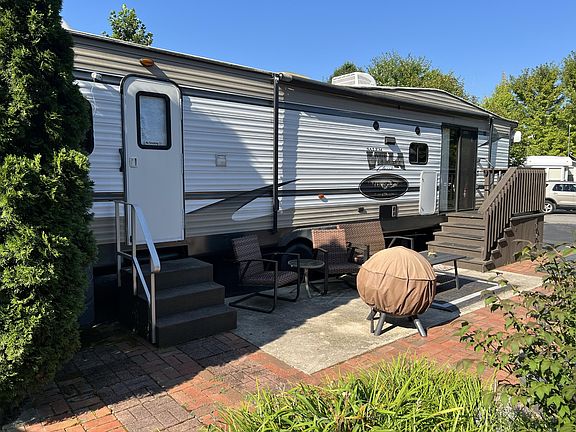 5th image of 4229 E Pkwy #180-lot 180
