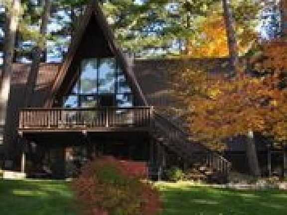 YearRound Waterfront Retreat