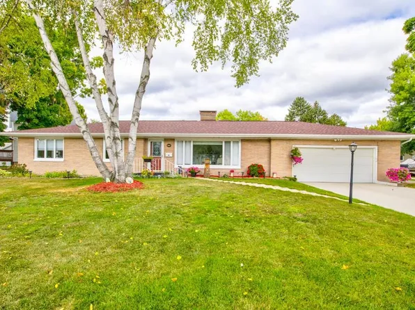355 Adams St, Oconto, WI 54153