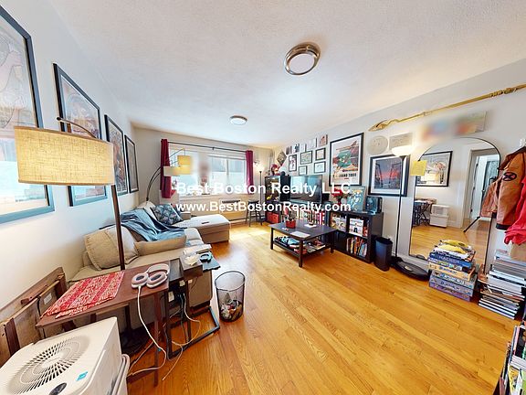 3rd image of 387 Highland Ave #1