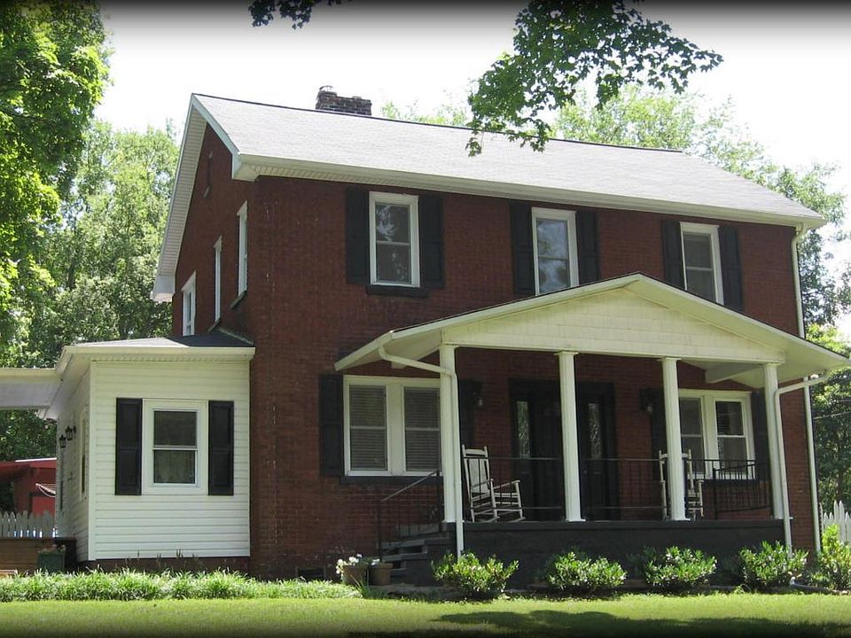 1st image of 2550 Brooks Ave