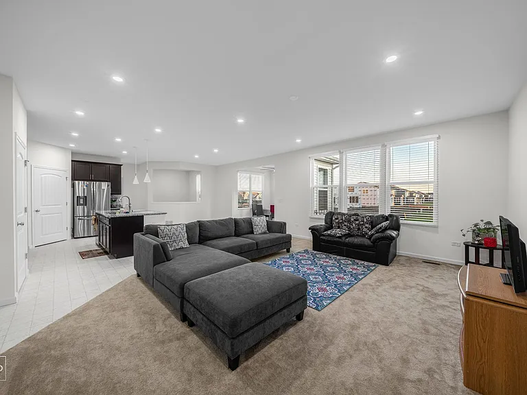 2964 Lancelot Ln — Photo 2