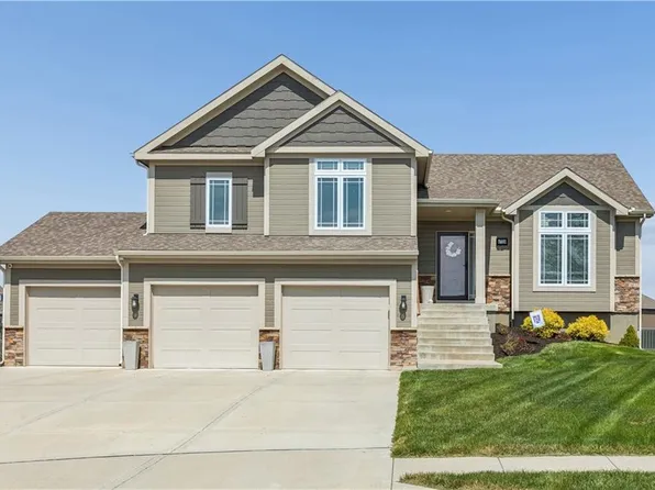 4728 NE 102nd Ct, Kansas City, MO 64156