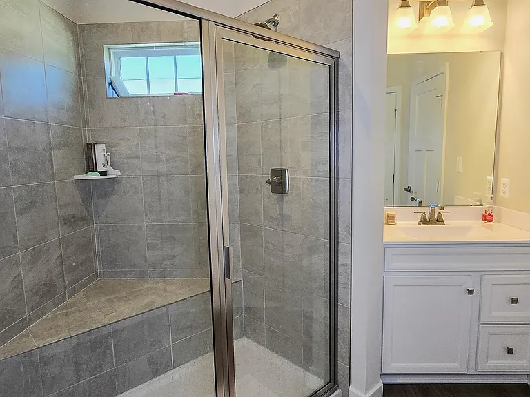 5426 Greenpoint Ln — Photo 42