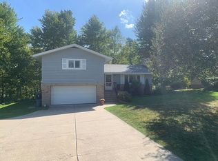 36920 Bainbridge Rd, Solon, OH 44139