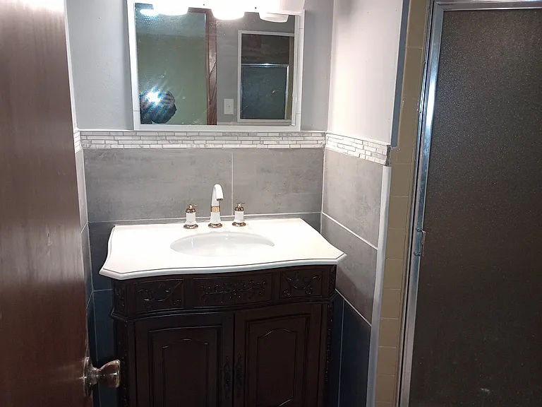1004 W Reagan St — Photo 12
