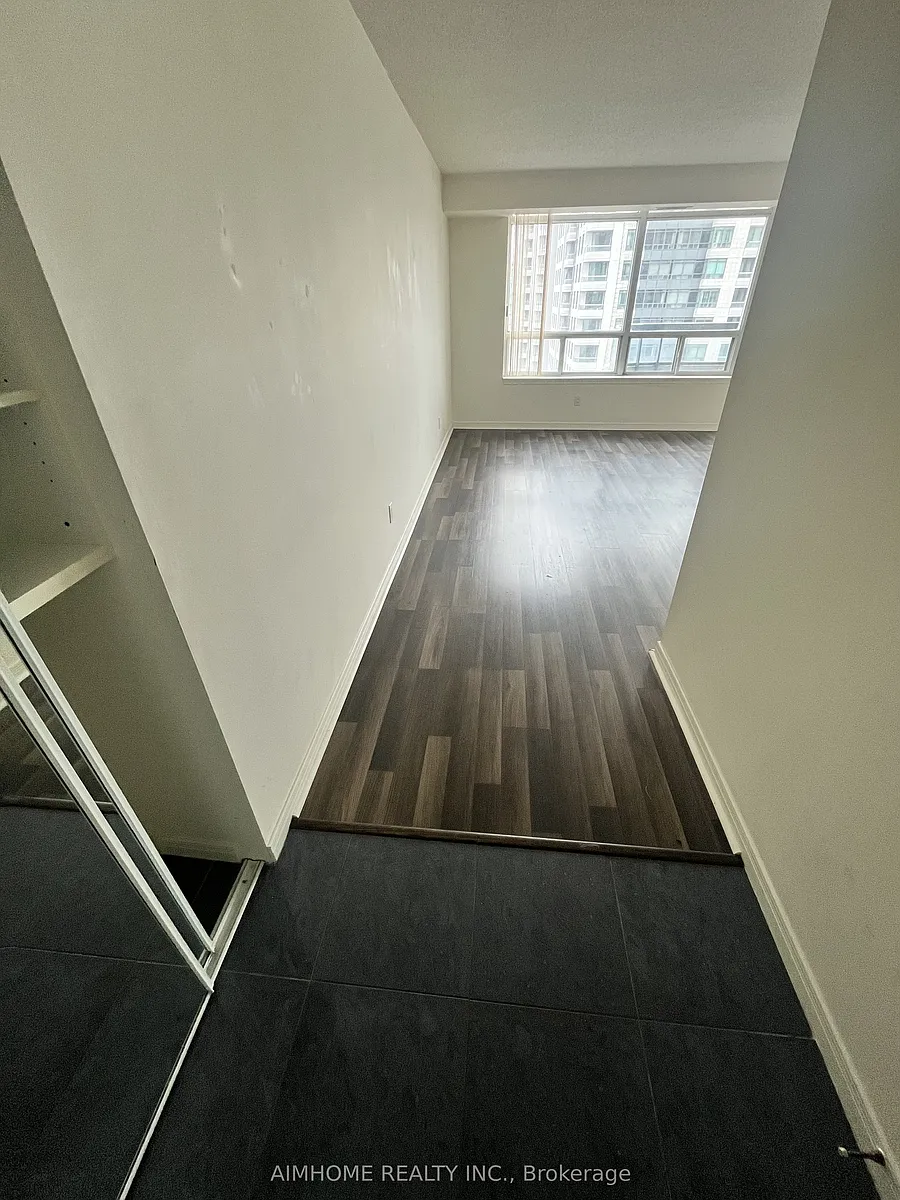 Building Photo - 33 Empress Ave #2607