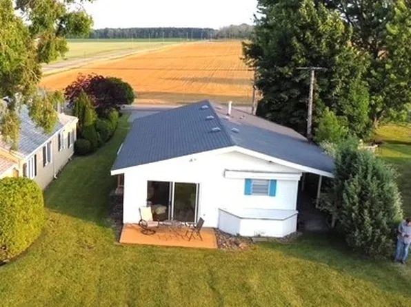 9119 Lakeshore Dr, Barker, NY 14012