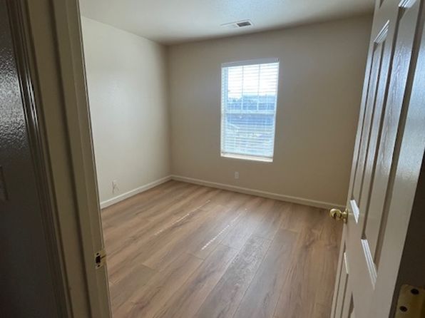 677 Gardenia Pl, Soledad, CA 93960