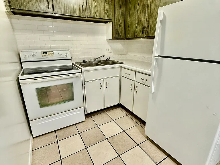 3527 Werk Rd #12 — Photo 5