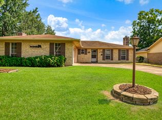3450 Vagas Dr, Paris, TX 75462