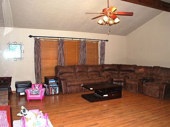 5th image of 10421 Glascow Dr
