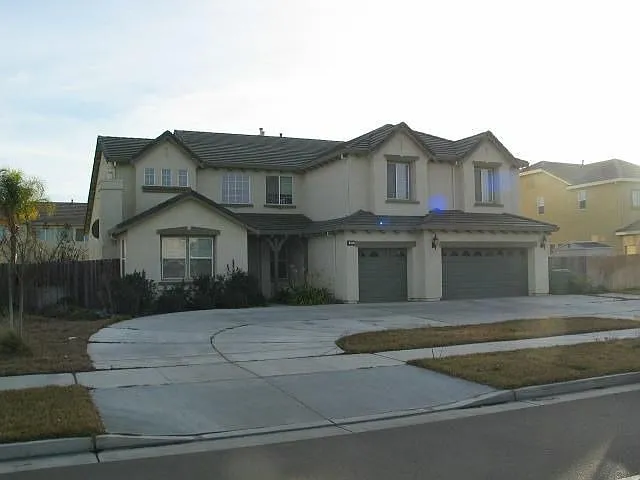 272 W Colony Rd photo 1