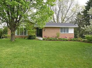 6262 W Donges Ln, Brown Deer, WI 53223