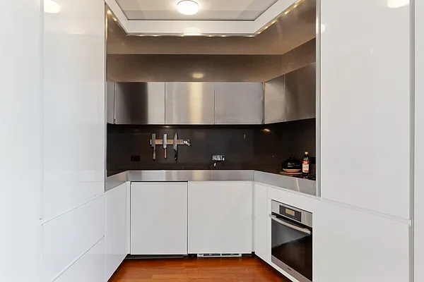 Rented by Corcoran | media 12
