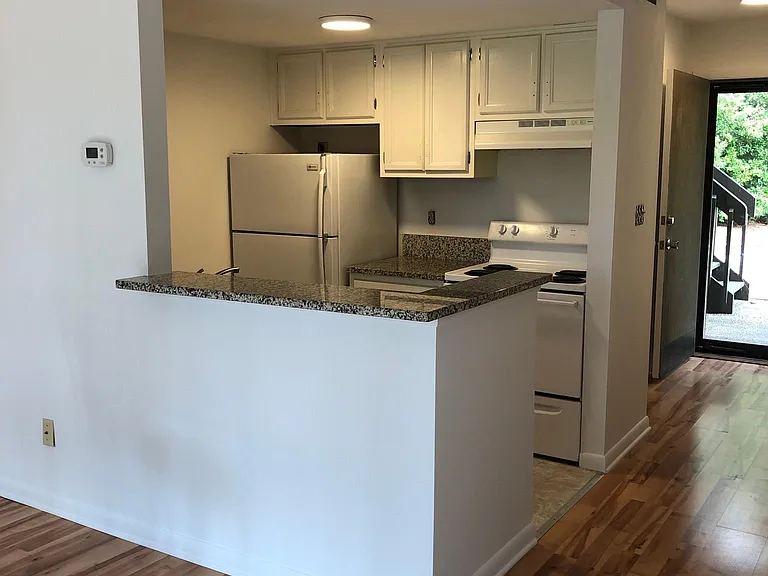 10 Pine Tree Rd #111 — Photo 4