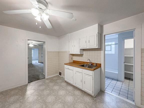 4th image of 3239 N Leavitt St Unit 3