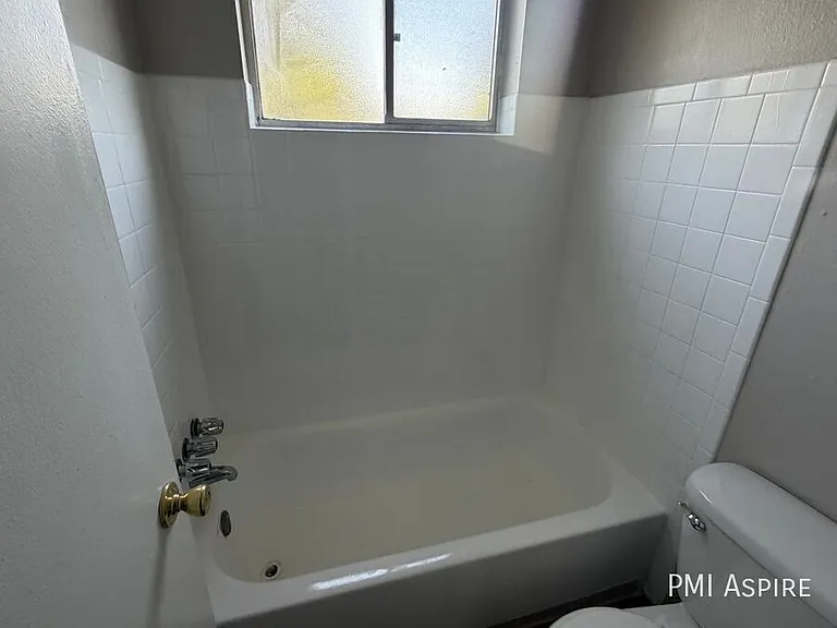 3333 Grant St #205 — Photo 9