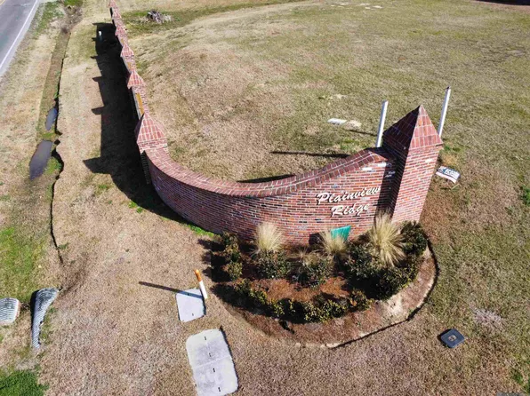 7175 Bessie Dr, Denham Springs, LA 70706