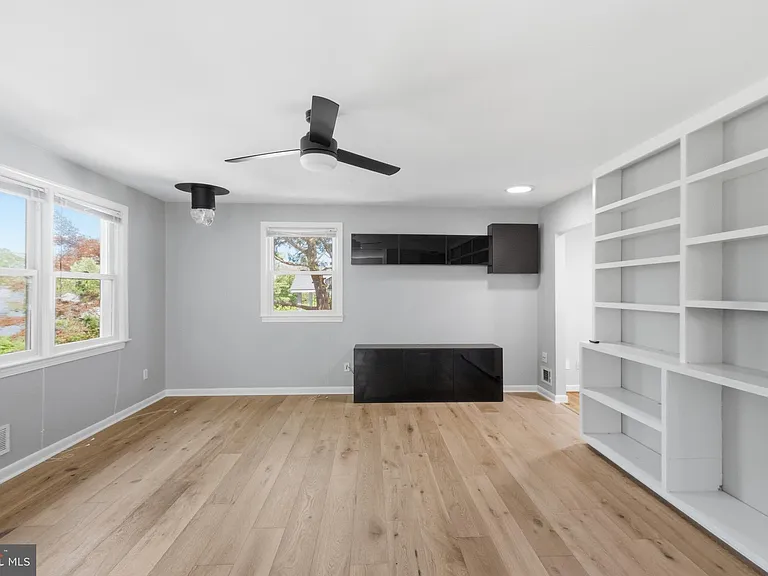 3141 Clayborne Ave — Photo 16