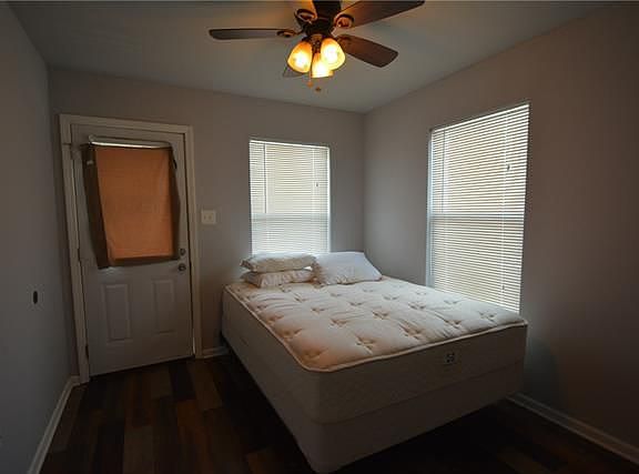 5th image of 520 Chalmette Ave