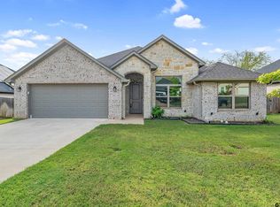 112 Amanda Ave, Bullard, TX 75757