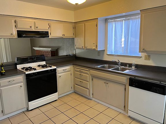 4th image of 6836 Anchor Cir