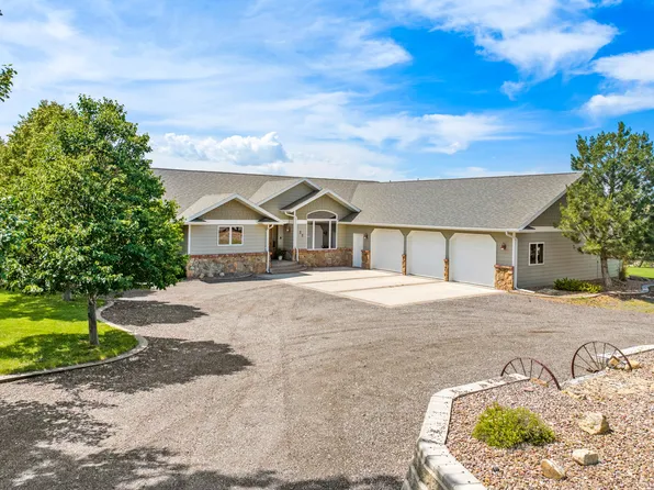 22 Bend View Ln, Great Falls, MT 59404