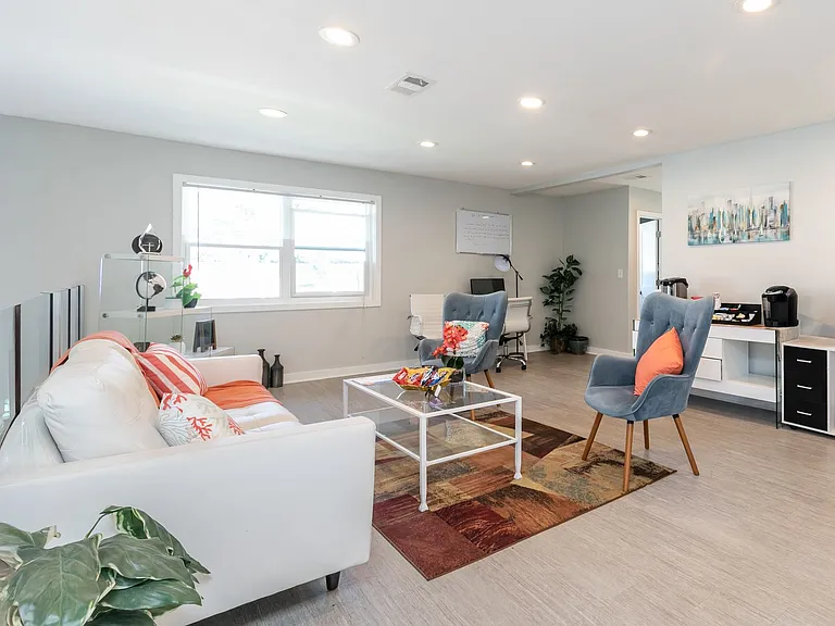 Crystal Townhomes — Photo 11