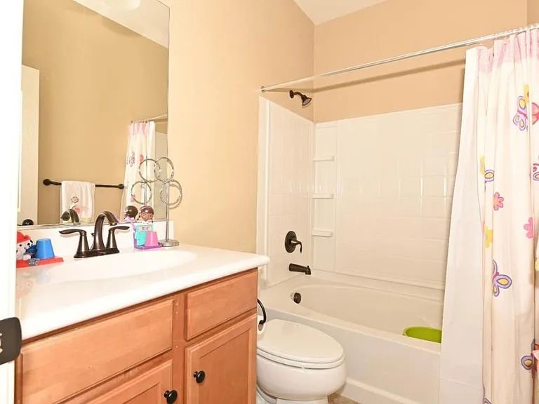 2355 Gibbons St — Photo 14