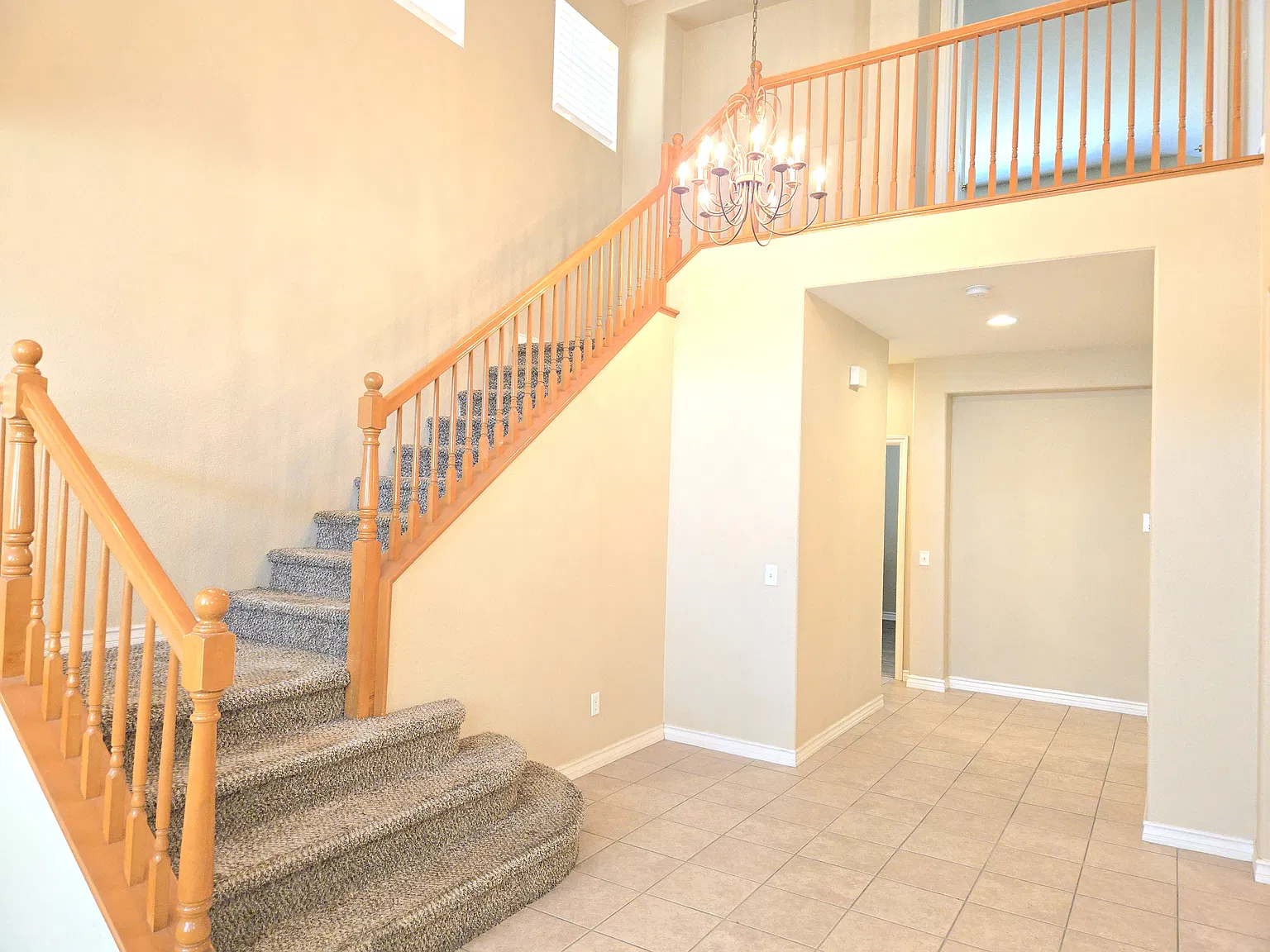 5 bed, 3613 sqft, $3,750 — Photo 3