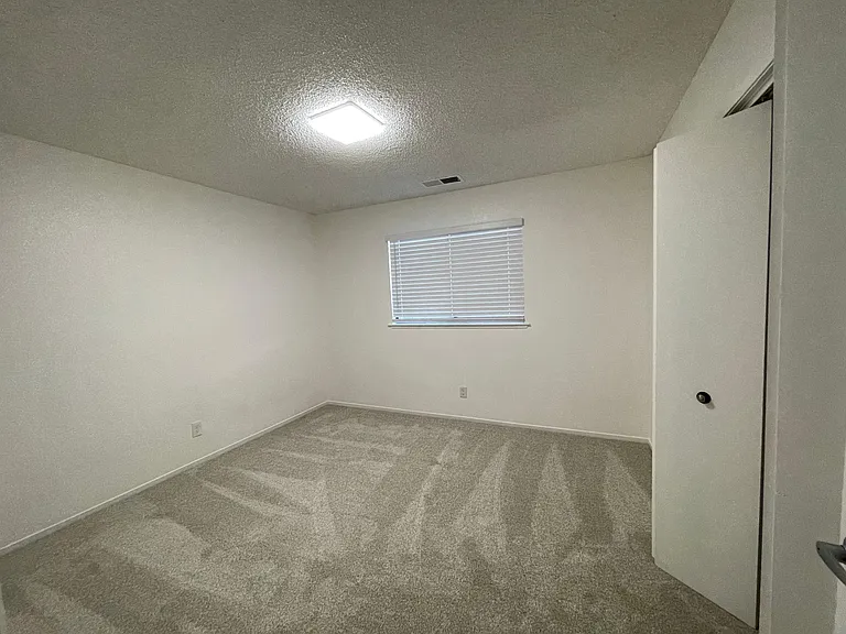 179 W Quincy Ave — Photo 20