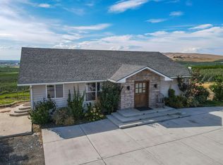 1394 Lombard Loop Rd, Wapato, WA 98951