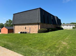 1911 Canterbury Dr APT G, Washington, IL 61571