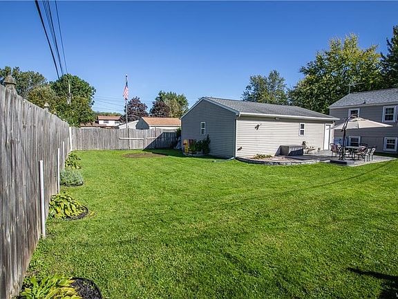 5th image of 298 Belmont Ct E