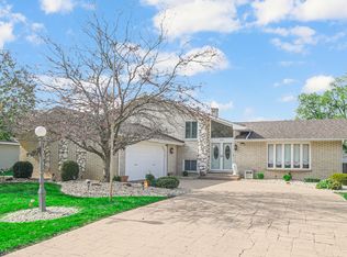 3444 Somerset St, Crete, IL 60417