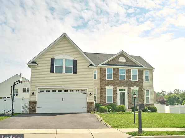 1003 Cedarbrook Ln, Pennsburg, PA 18073