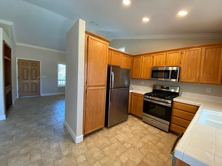 8091 Primoak Way — Photo 3