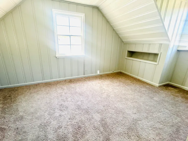 4198 Eastway Rd — Photo 22