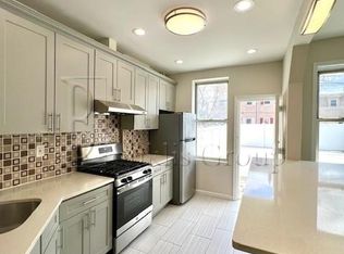 30-75 41st St #1R, Astoria, NY 11103