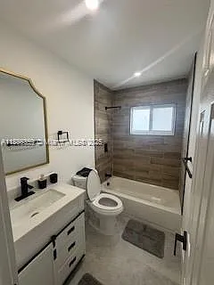 2201 NW 6th Ct — Photo 7