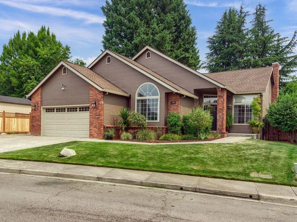 2384 Stonebrook Dr