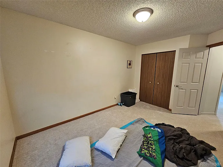 880 Crandall Dr — Photo 17