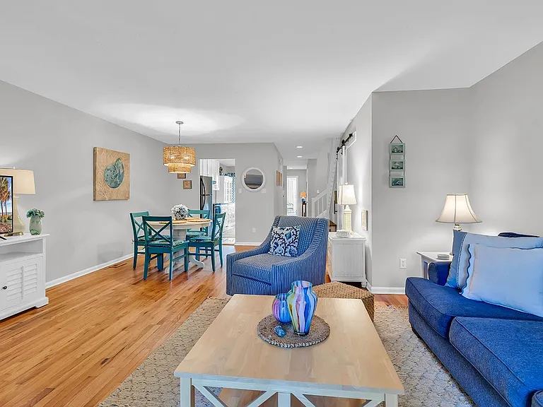 4000 Fairway Lakes Dr — Photo 18