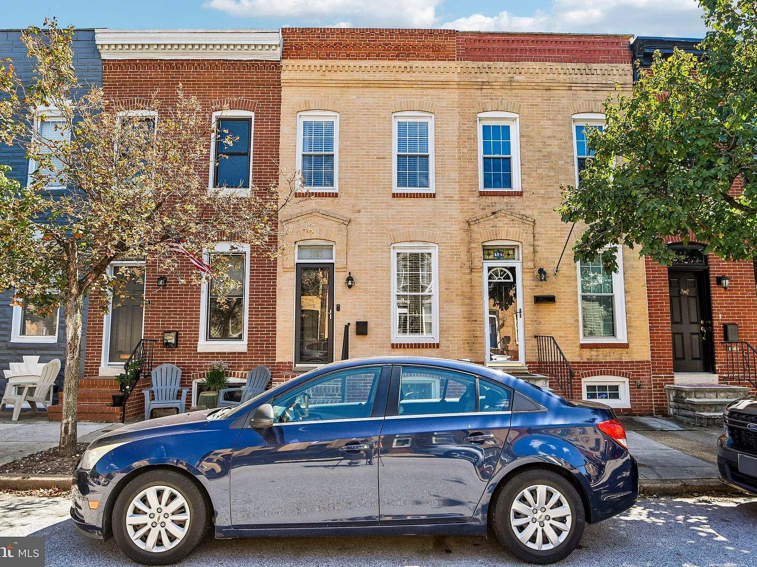 3 bed, 1.5 bath, 1316 sqft, $2,300 — Photo 1