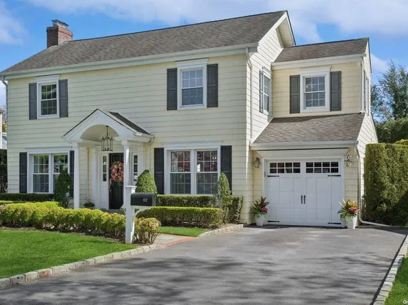 62 Transverse Road, Garden City, NY 11530