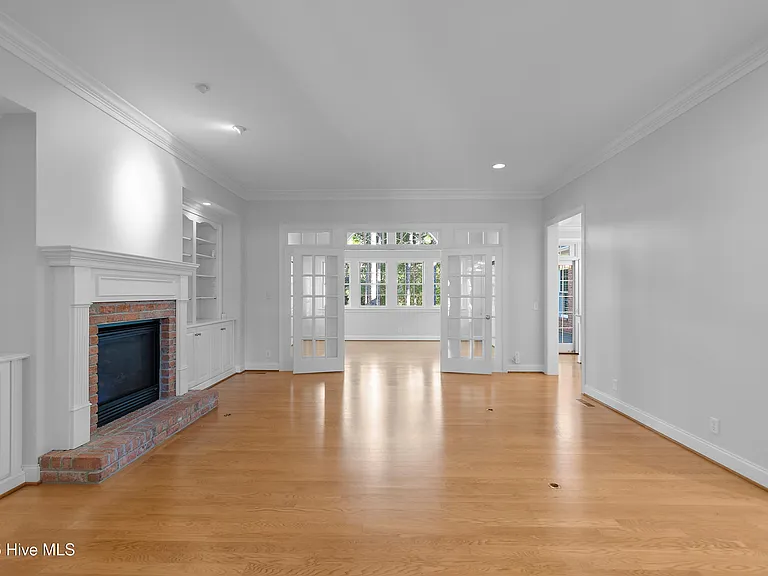 3792 Bancroft Pl — Photo 14