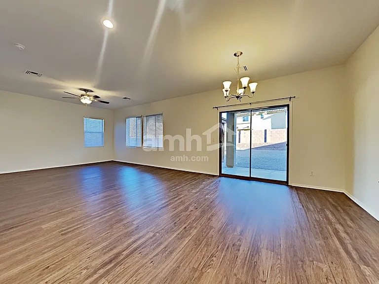 902 E Autumn Harvest Pl — Photo 7