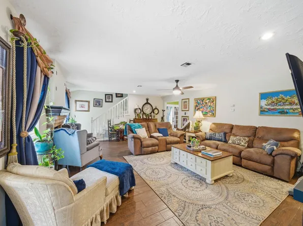11706 Idlebrook Dr, Houston, TX 77070