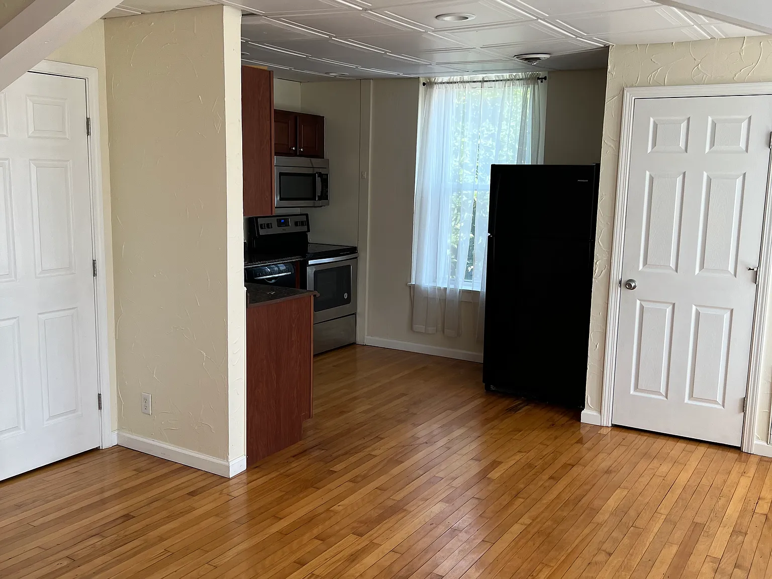 2 bed, 910 sqft, $970 — Photo 1